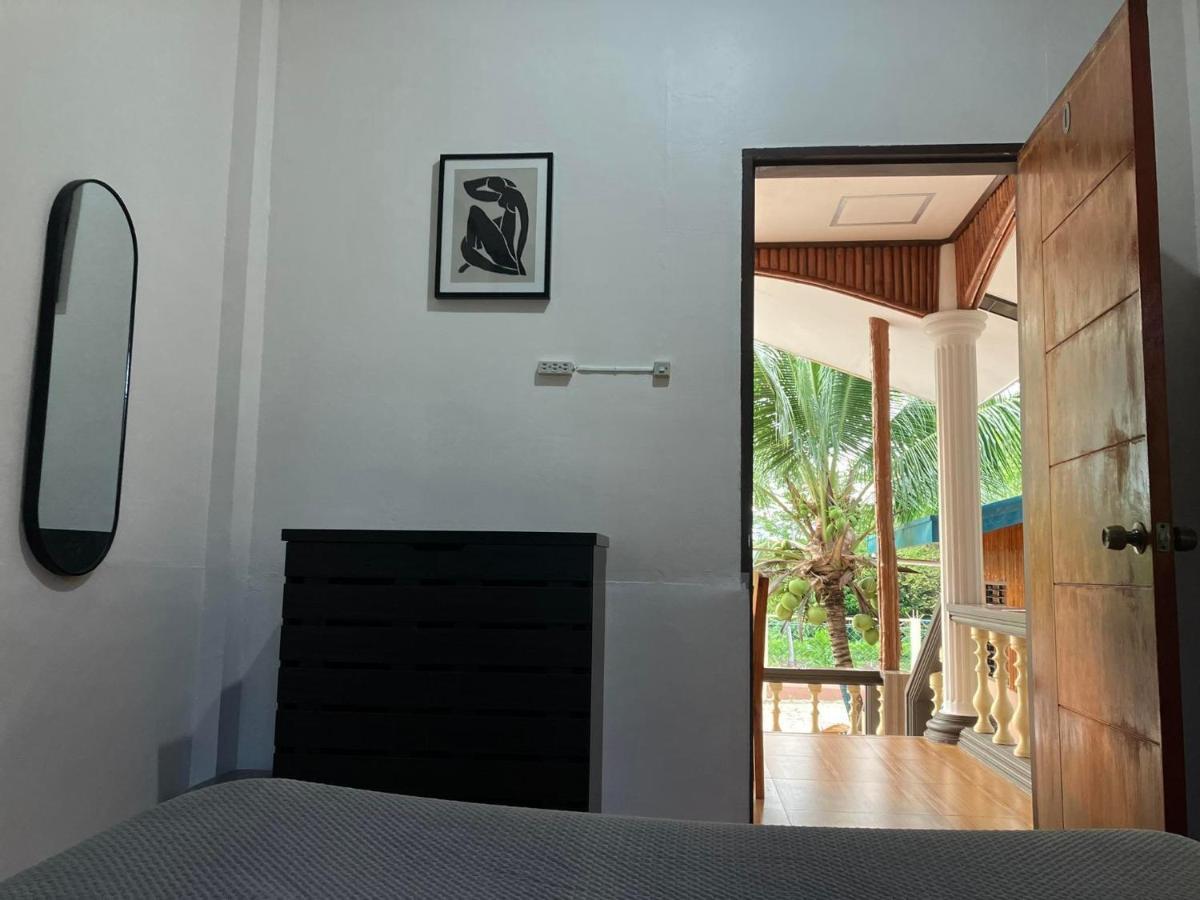 Maya Guest House - Sipaway Island San Carlos  Екстер'єр фото