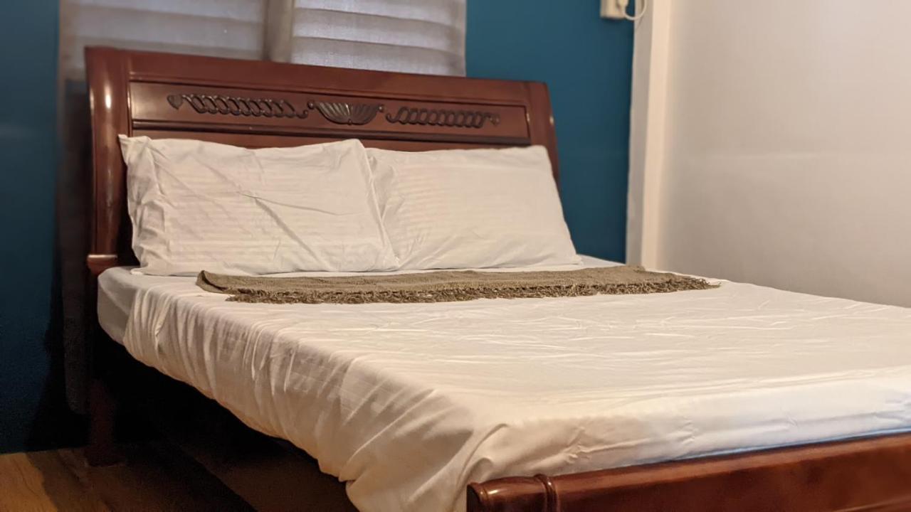 Maya Guest House - Sipaway Island San Carlos  Екстер'єр фото
